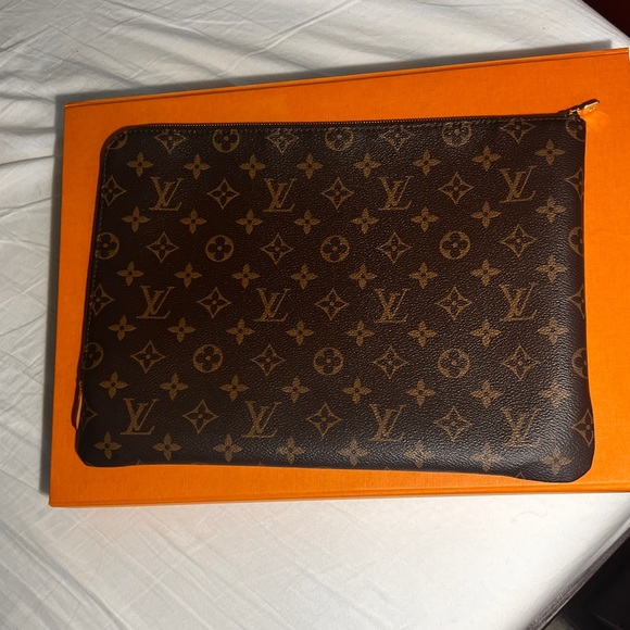 Louis Vuitton Étui Voyage GM - Picture 6 of 8